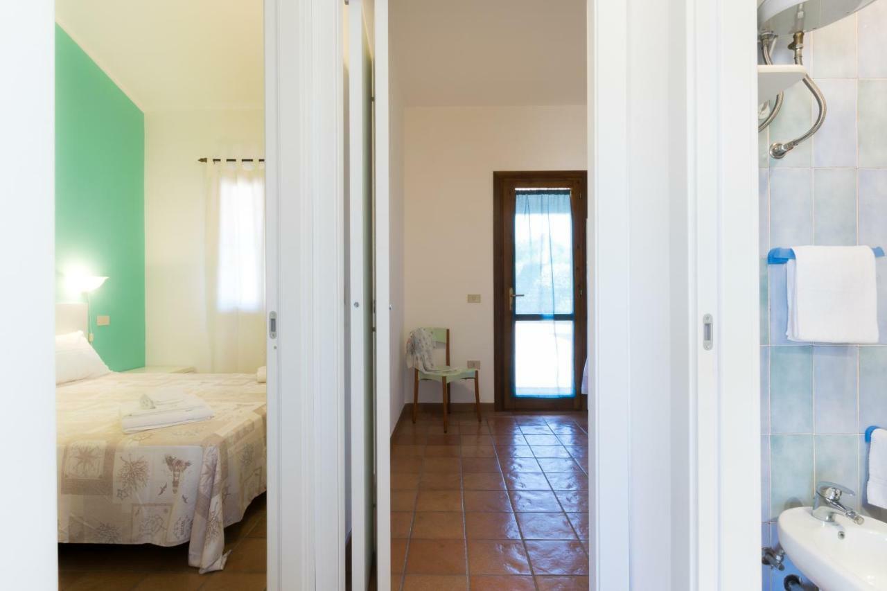 Residenza Solemar Villa Bosa Marina Exteriör bild